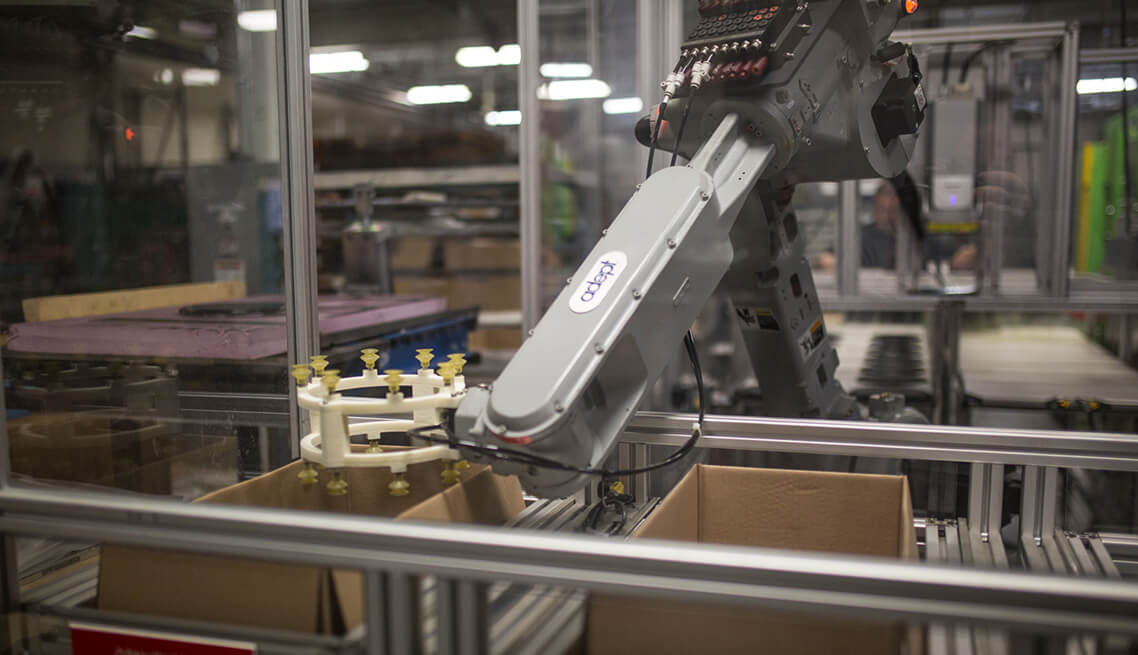 Hiawatha Rubber has the most up-to-date Robotic Technologies