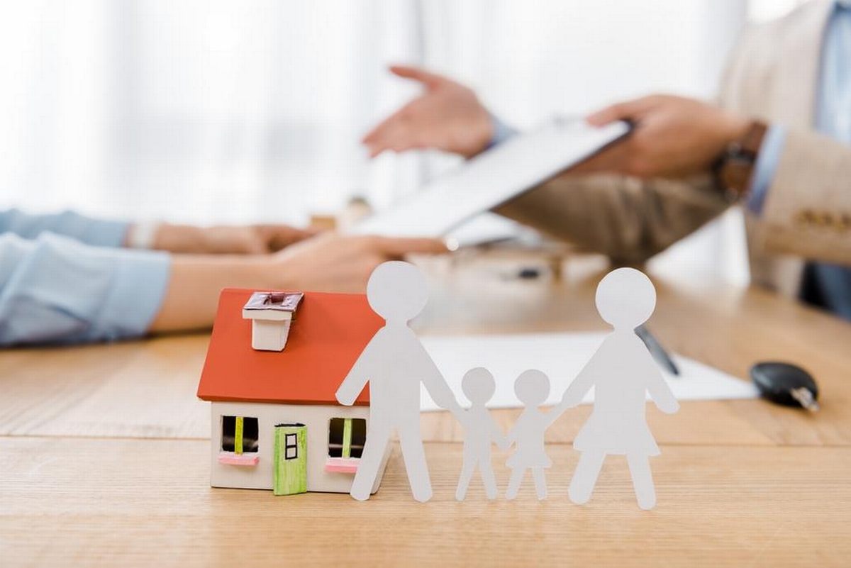 Navigating Insurance Claims: A Step-by-Step Guide for Restoration Success
