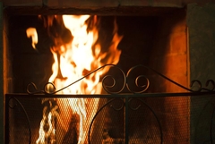 How to Put a Fireplace Fire Out Safely