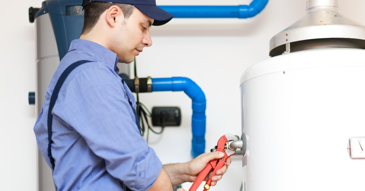 Choosing the Right Water Heater for Your Home: Tankless vs. Traditiona