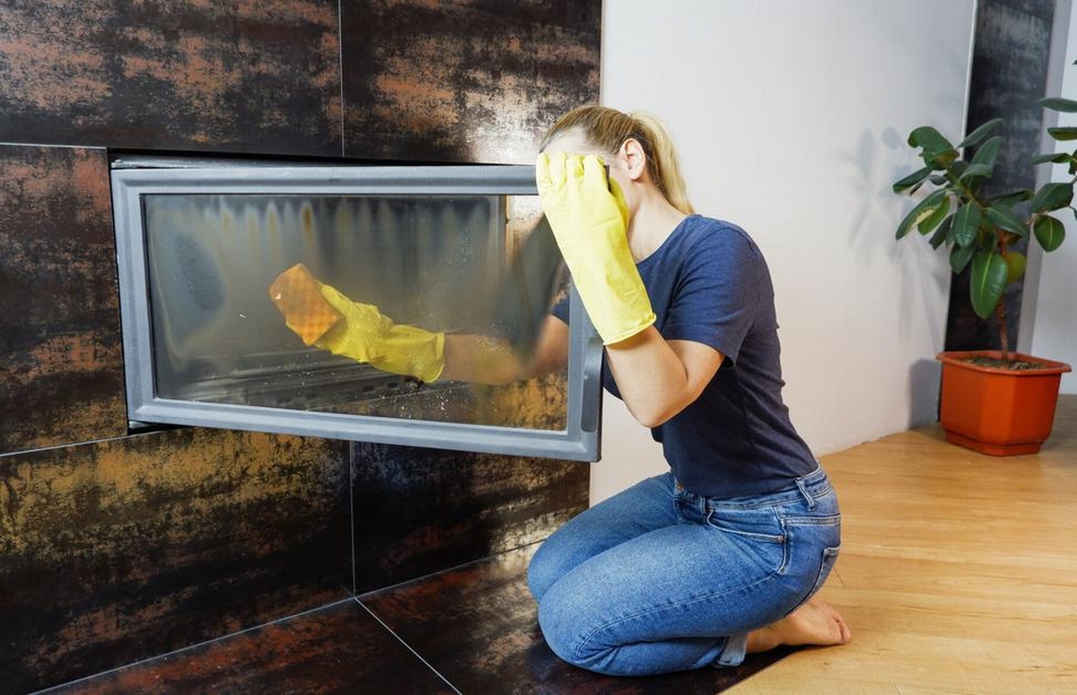 Restoration Remedies: Choosing Between DIY Solutions and Professional Services for Water, Fire, and Mold Damage