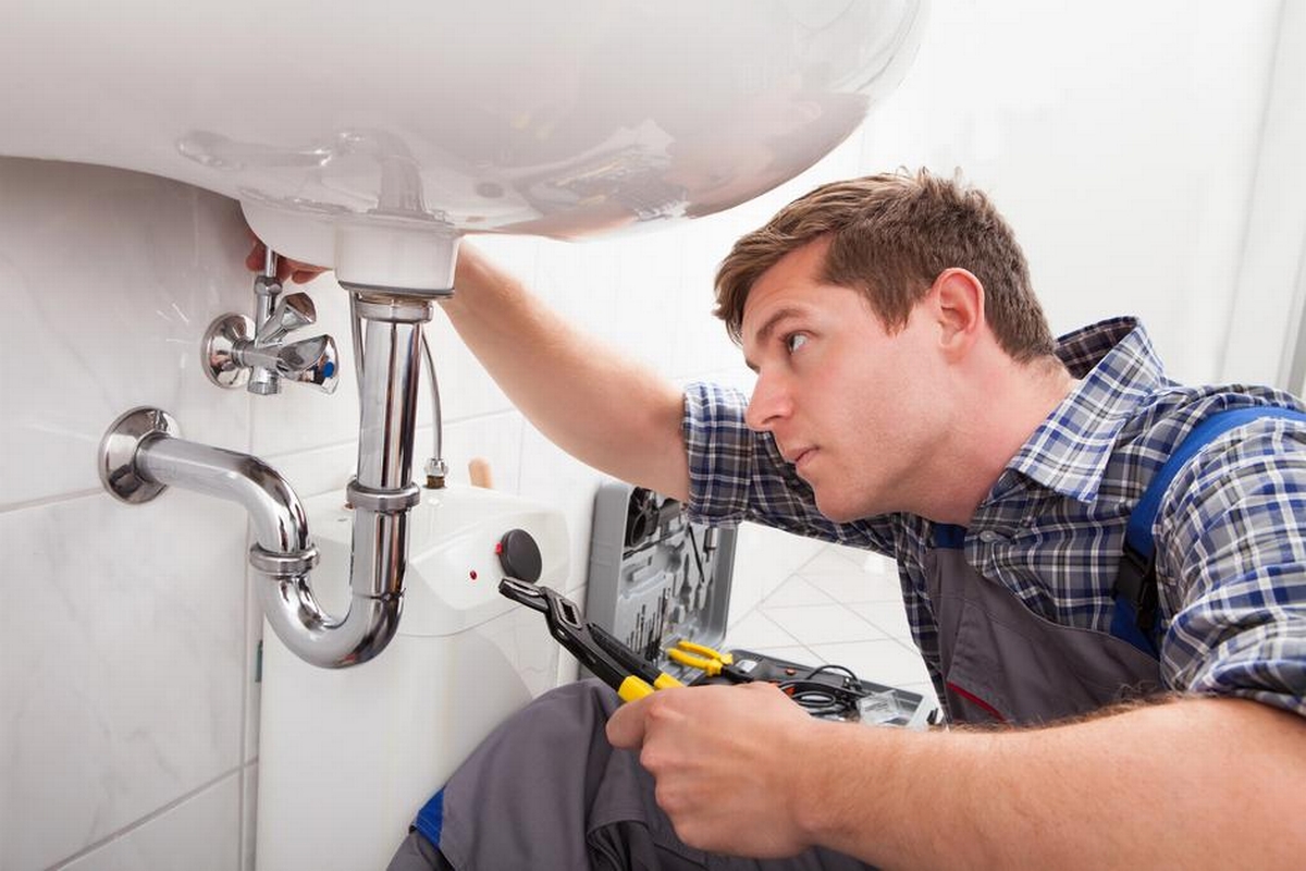 Top 5 Benefits of Proactive Maintenance in Preventing Water, Fire, and Mold Damage
