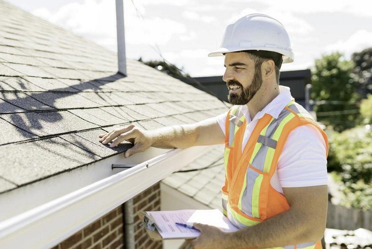 Top 5 Maintenance Tips for Extending the Life of Your Roof