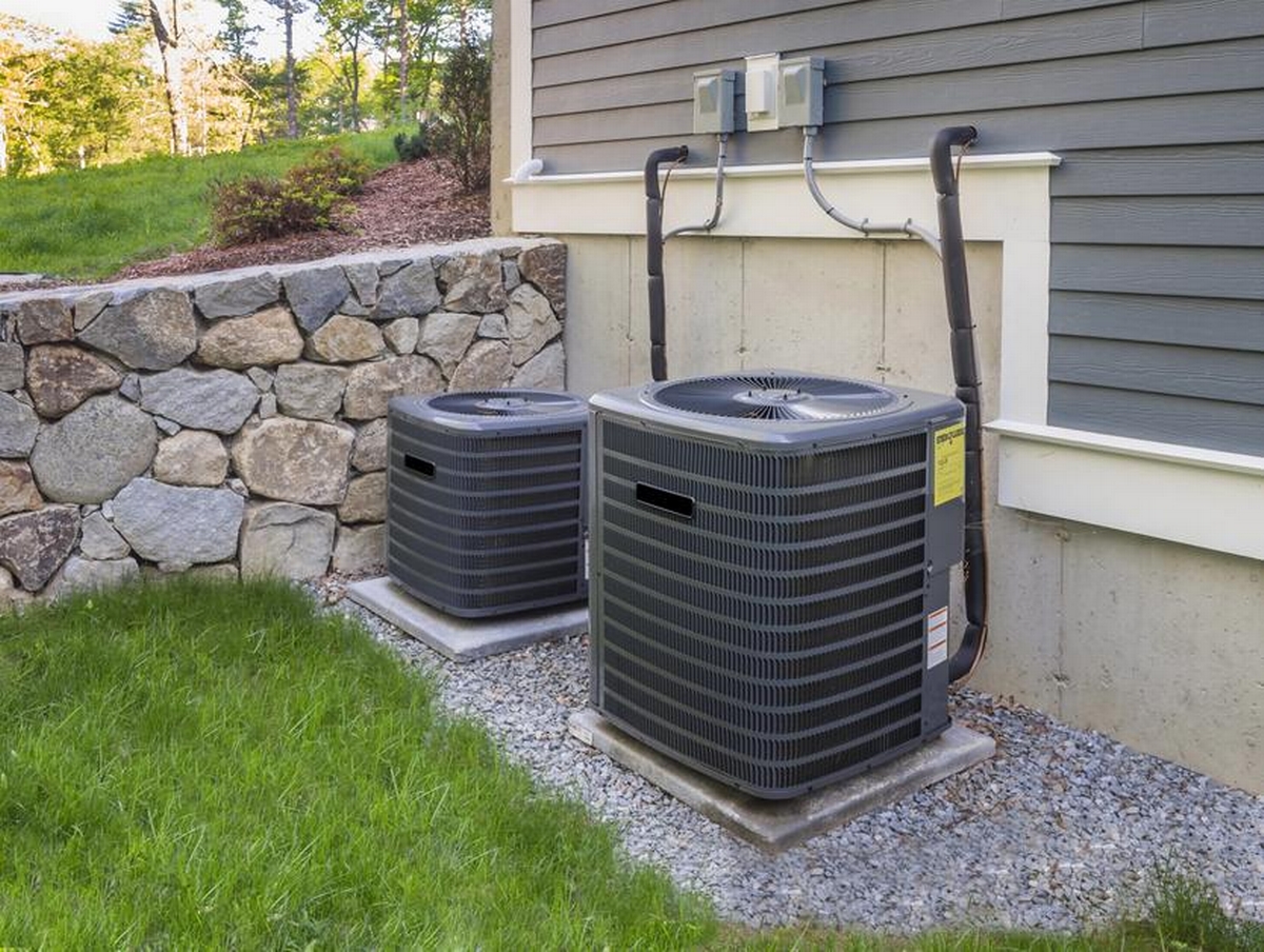 Heat Pumps vs. Traditional Systems: Choosing the Right Heating Solution for Your Needs