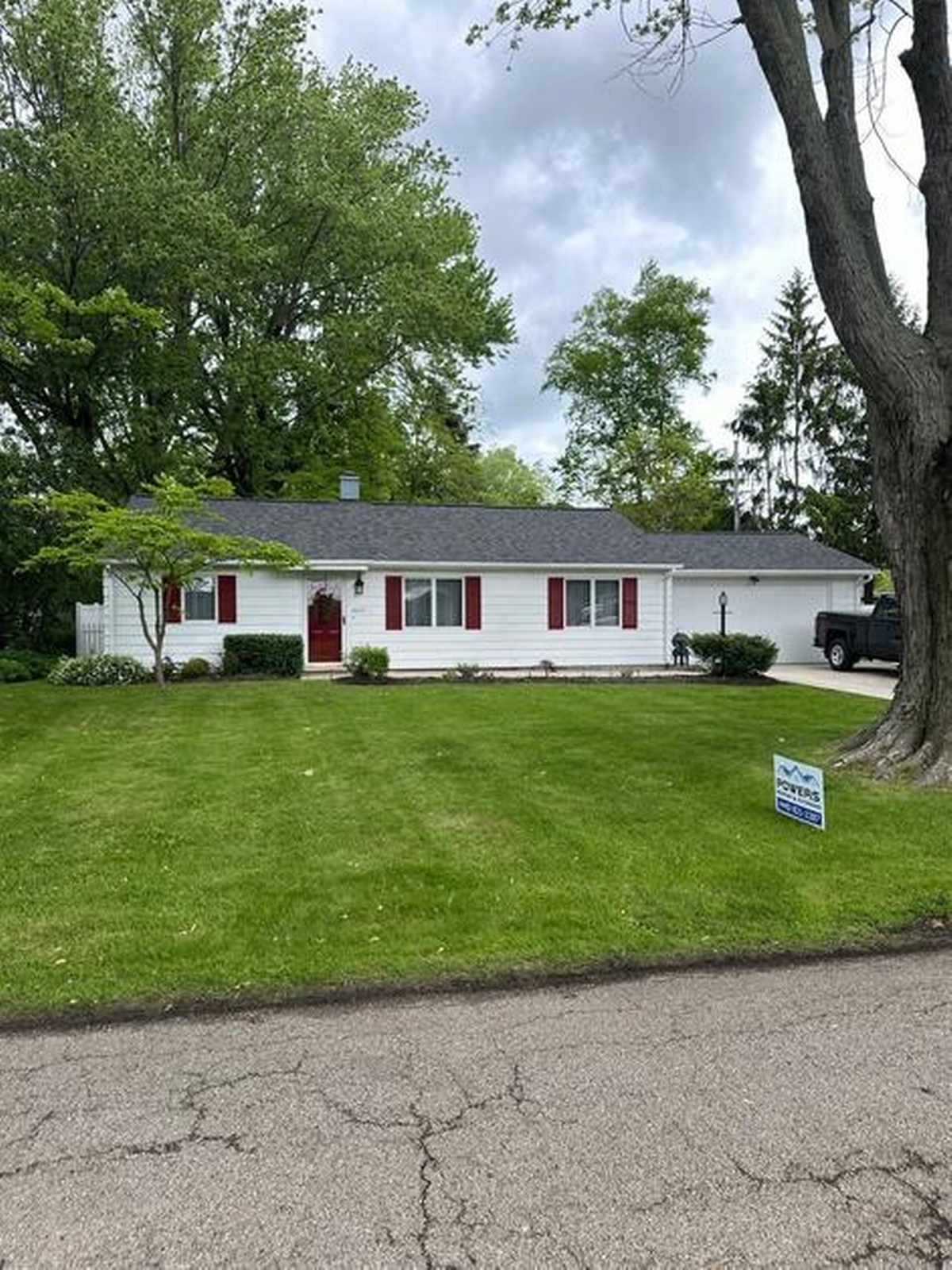Is It Time for a Roof Upgrade? 5 Signs It's Time to Call a Roofing Pro