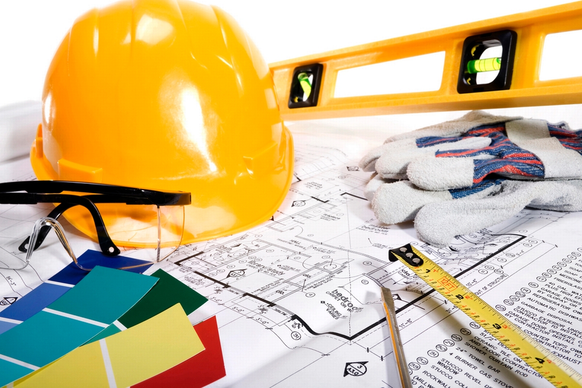 Pros and Cons: DIY Remodeling vs. Hiring a Professional