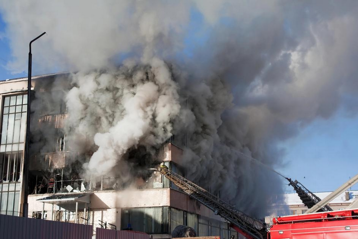 Fire Damage vs. Water Damage: How Restoration Approaches Differ
