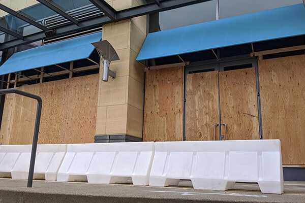Board-Ups and Tarping in Ventura, CA