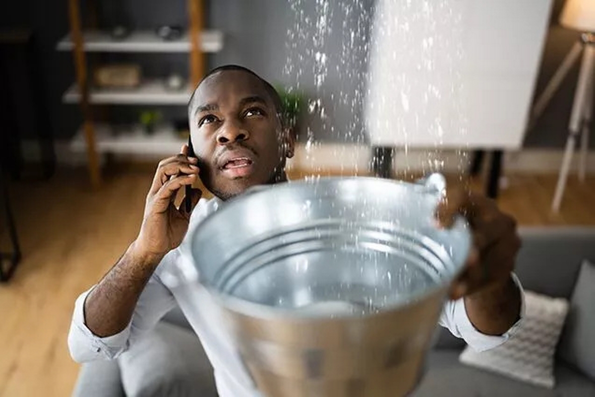'How To Identify And Address Common Signs Of Water Damage' Featured Thumbnail