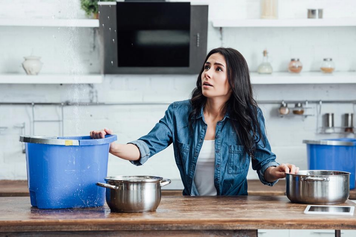 Fire and Water Damage Restoration: What to Expect in the First 24 Hours After a Disaster