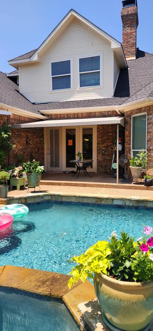 20D94E3B-patio_3.jpg