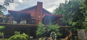 20E2F789-patio_2.jpg