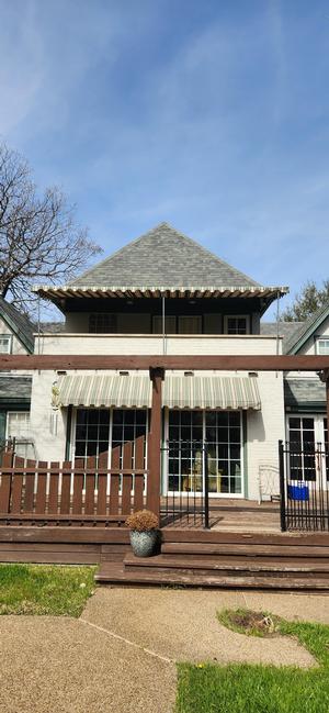 7E2DC94E-patio.jpg