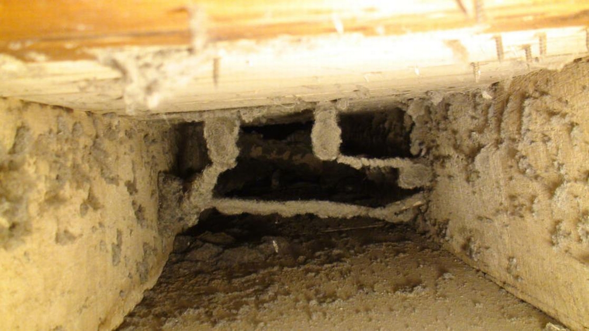 What Happens if Air Ducts Are Not Cleaned? Warning Signs