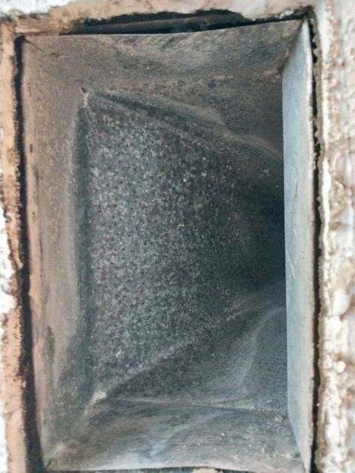 How to Clean Moldy Air Vents Safely