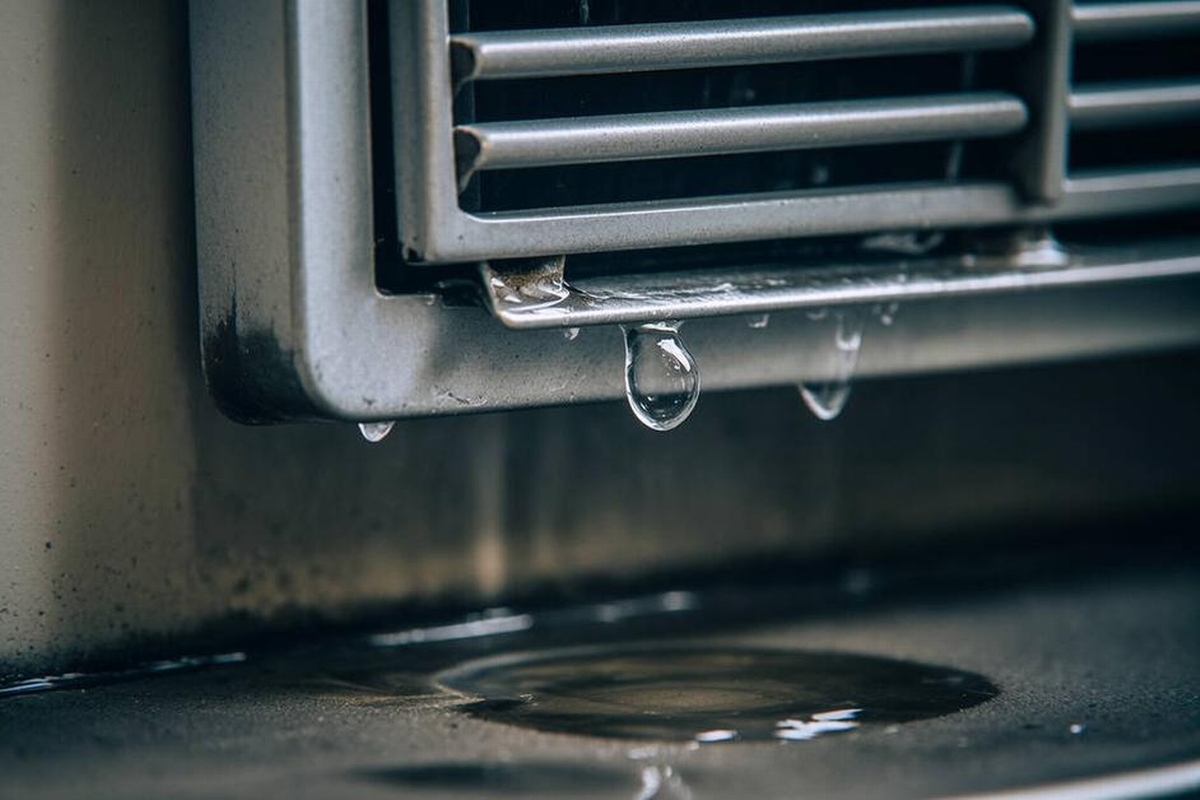 Common Question: What Causes Condensation on Air Vents?