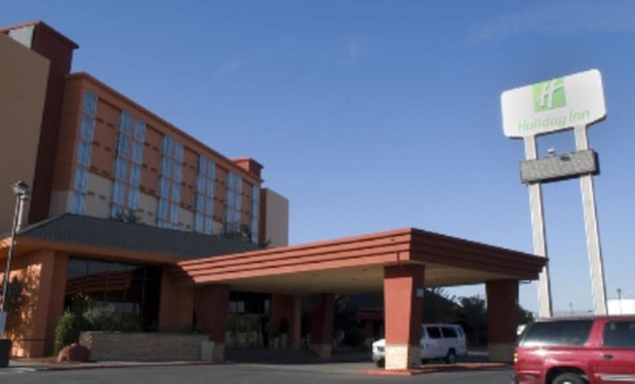 B3E06646-580e_holiday_inn.jpg