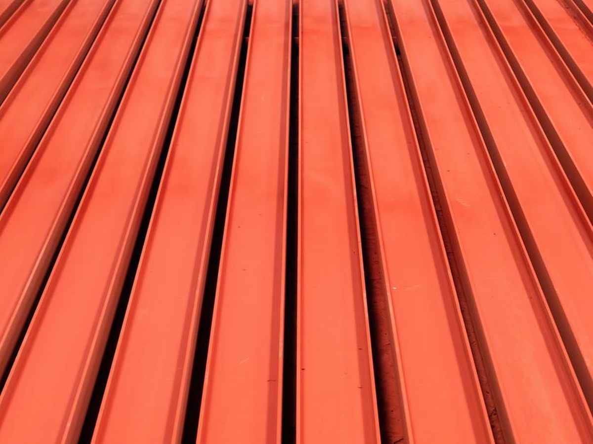Polyurethane vs. Acrylic Coatings: Which Is the Best Shield for Your Roof? Featured Image