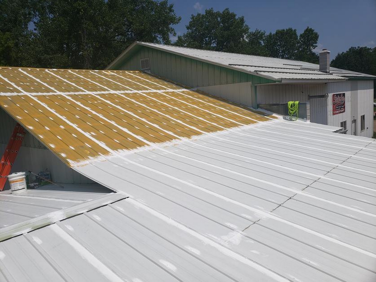 What Is Elastomeric Roof Coating and How Does It Work? Featured Image