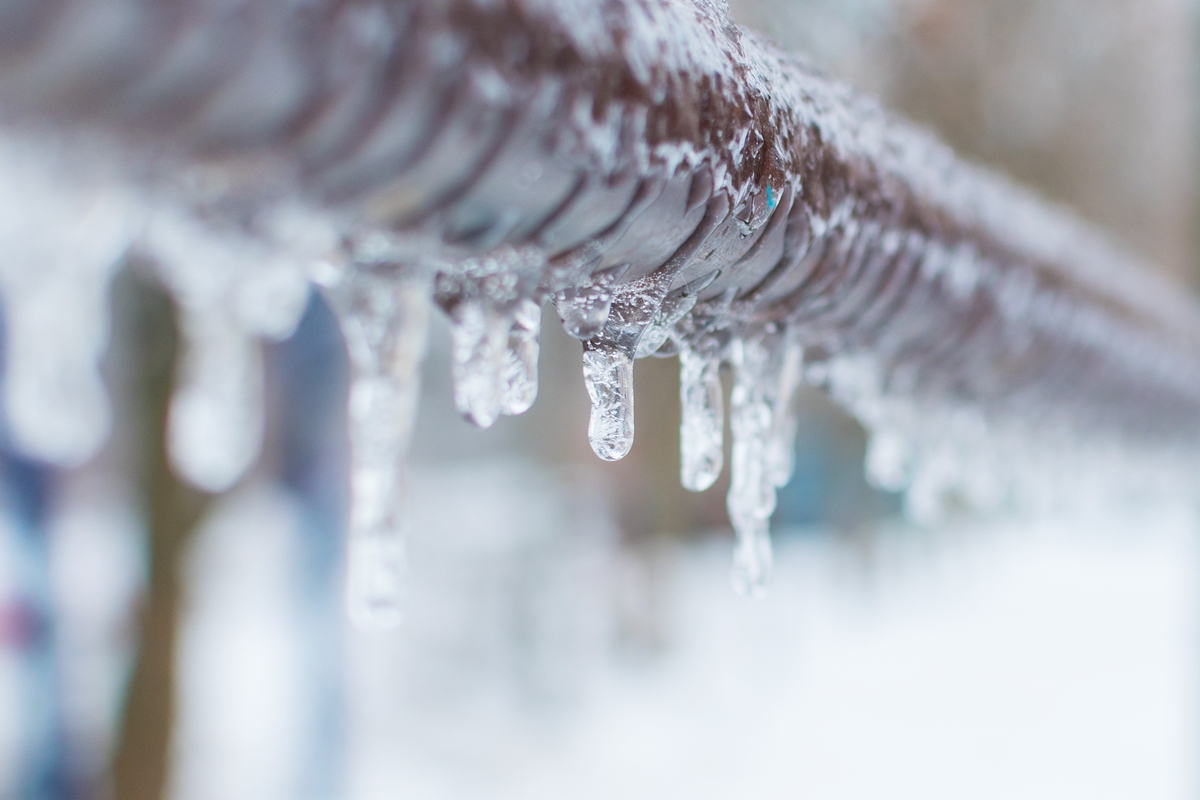 How To Prevent Your Pipes From Freezing and Bursting