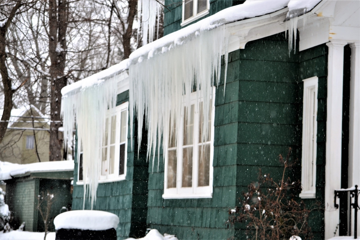 How Do You Remove Ice Dams Safely?