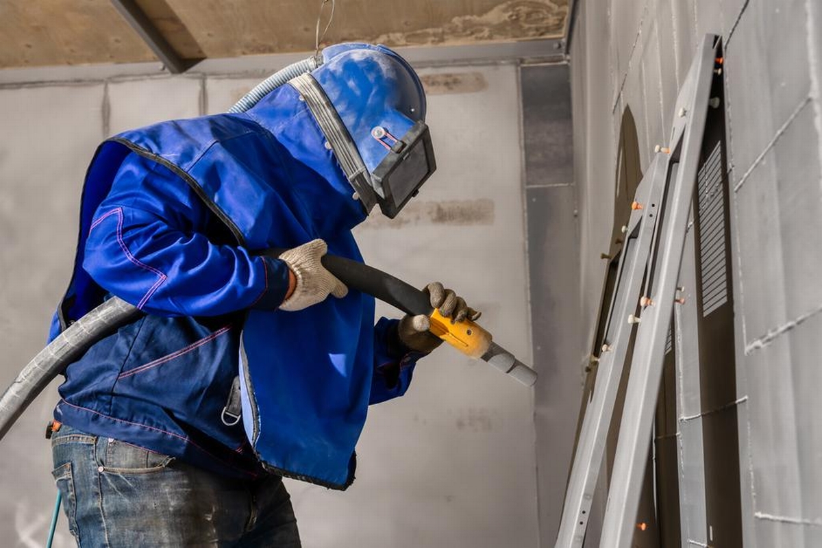 Top 7 Challenges Restoration Companies Face and How to Overcome Them: Strategies for Success in a Competitive Market