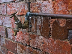 What Happens If Your Pipes Freeze? Risks and Warning Signs