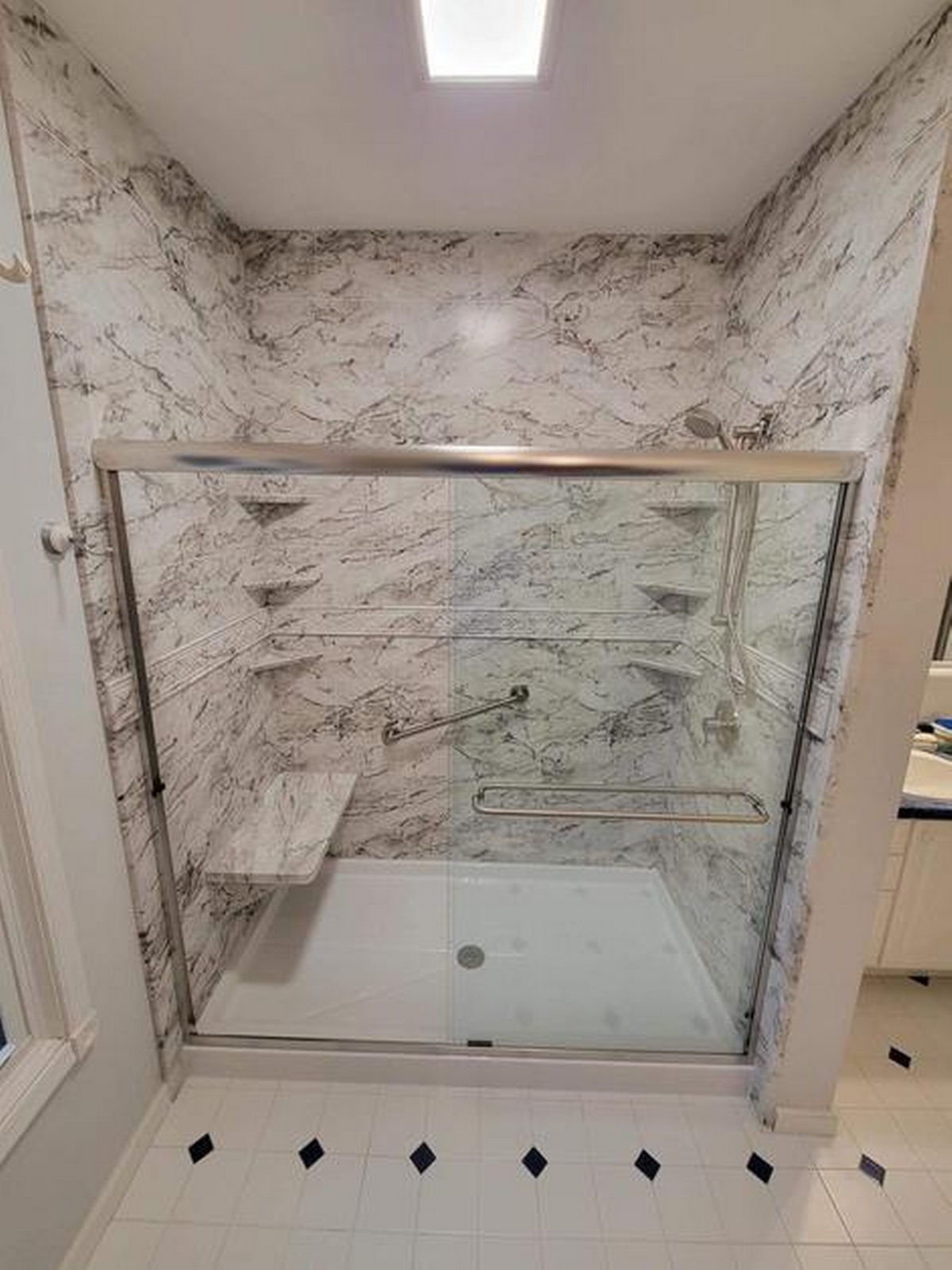 Smart Ways to Remodel a Shower for Better Comfort