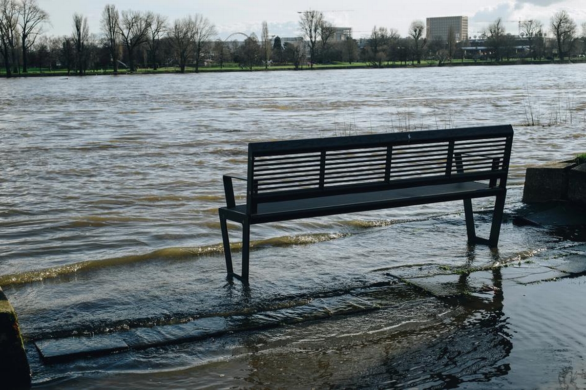 How Far Inland Can a Storm Surge Go During Extreme Weather