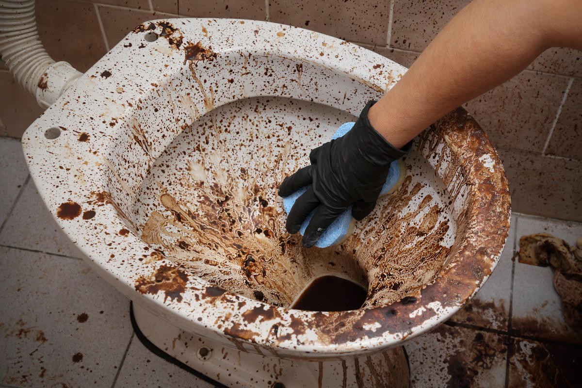 Is Sewage Backup an Emergency and When to Act