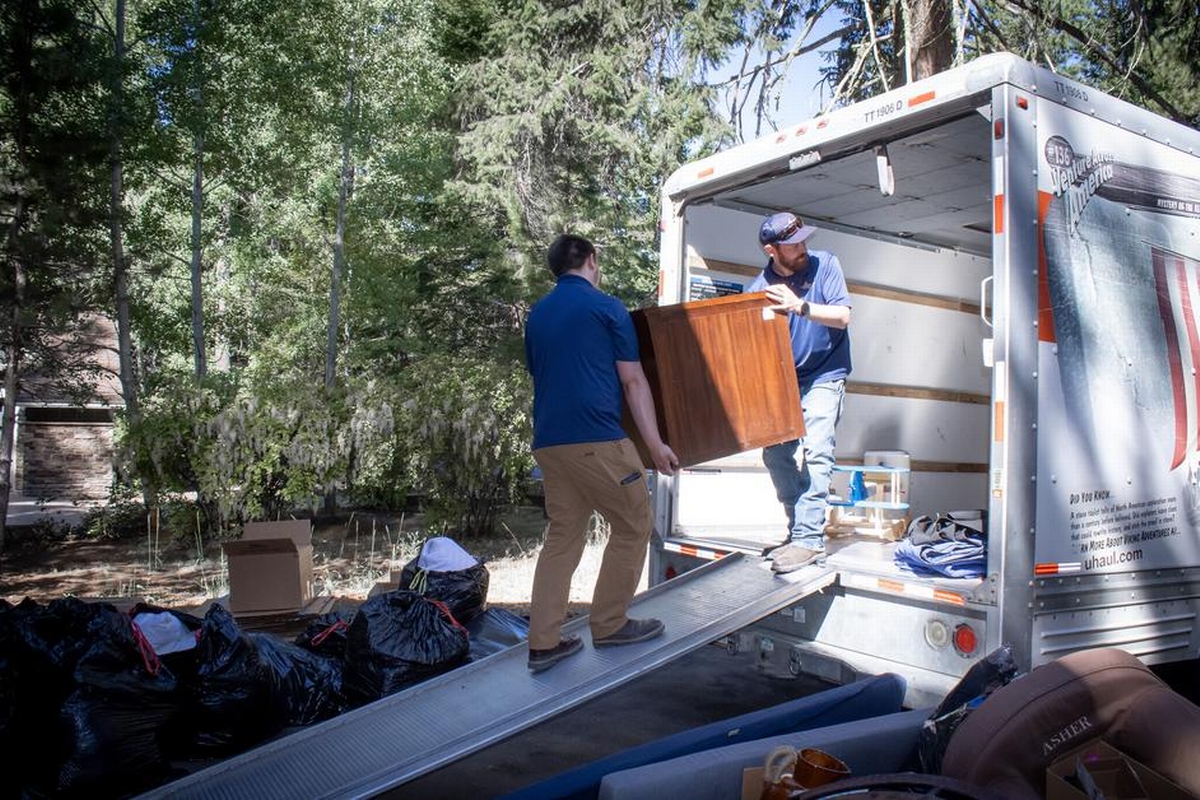 Top 7 Strategies for Swift Recovery: Navigating Post-Disaster Cleanup and Repair