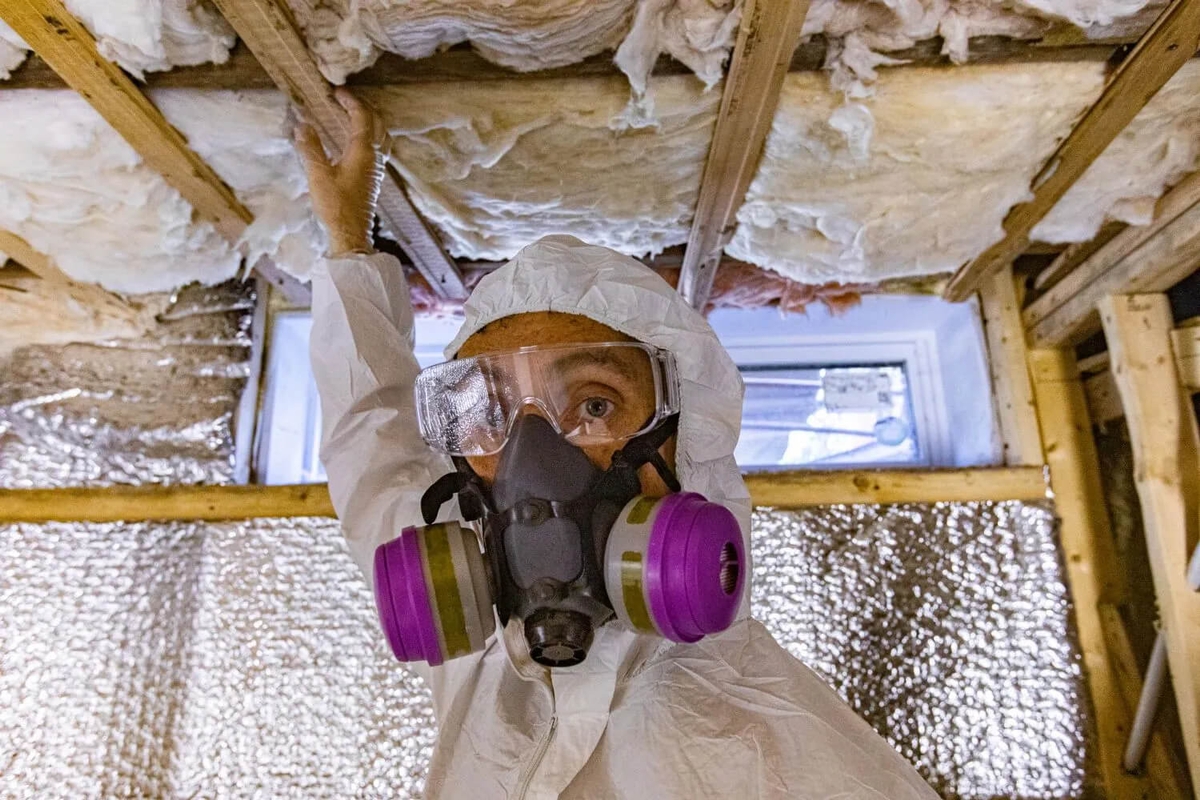 The Dangers of DIY Asbestos Removal and Why You Need Experts