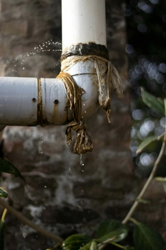 What to Do If a Pipe Bursts: A Homeowner's Emergency Checklist