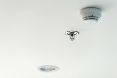 Smoke or Heat? How Fire Sprinklers Actually Detect Danger